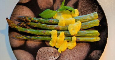 tankoparsa vegaanisella hollandaisekastikkeella