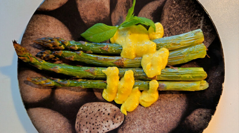 tankoparsa vegaanisella hollandaisekastikkeella