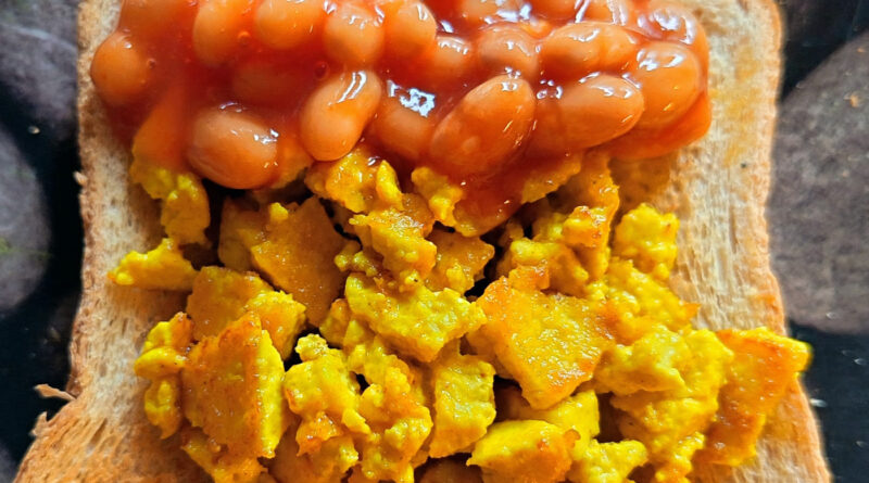 Tofukokkeli leivällä